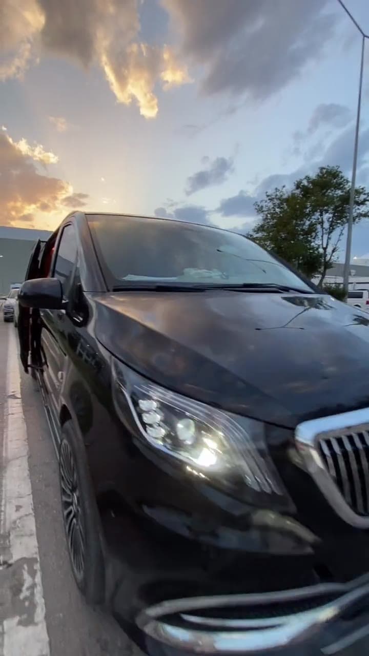Mercedes-Benz V-Class Maybach VIP