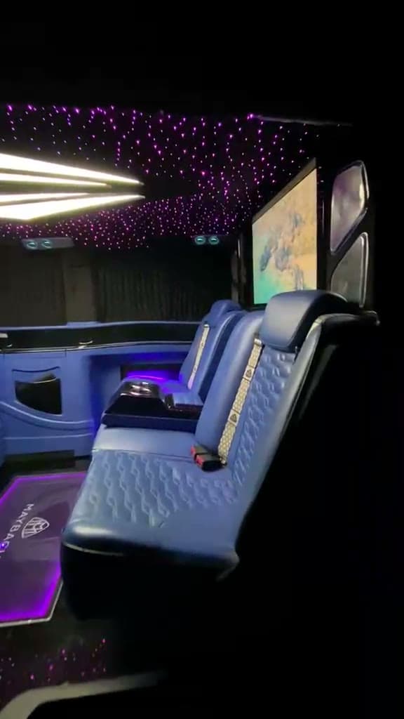 Mercedes-Benz V-Class Maybach VIP